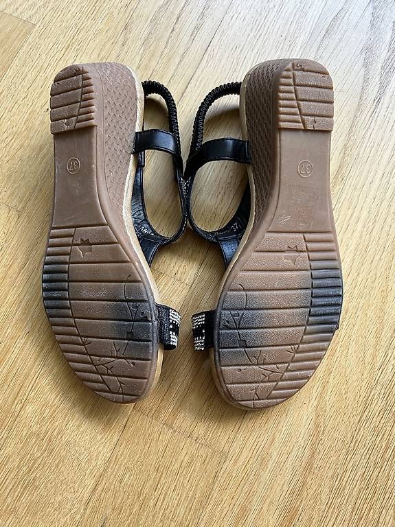 Damenschuhe: Sandale schwarz – Gebraucht aus Weisslingen von seat_driver 2