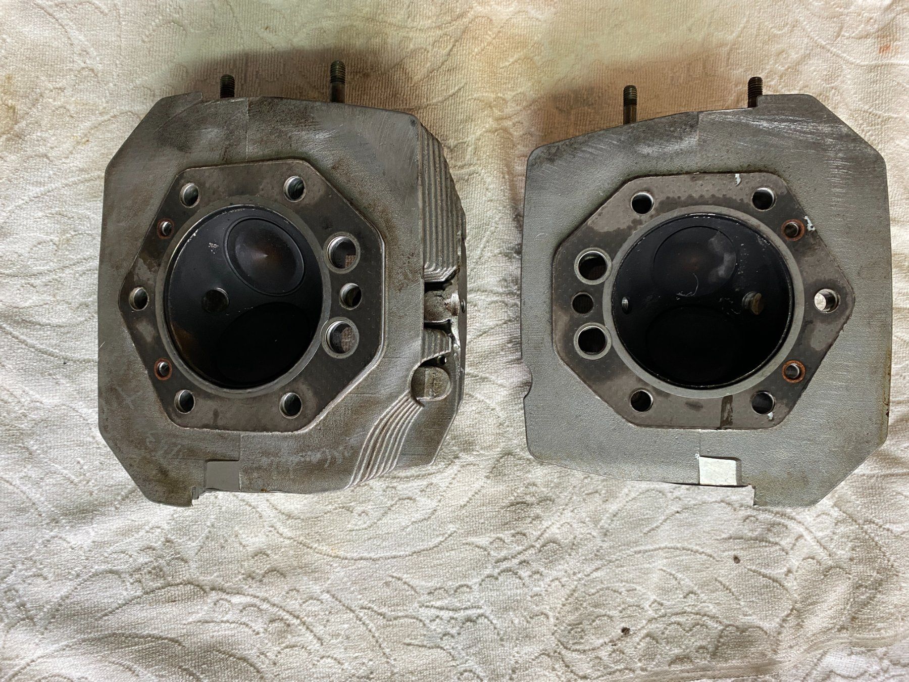 Moto Guzzi Tutti i ricambio per moto: Paire de culasses Motoguzzi gros modèles – Usato da Meinier venduto da tomdom65 1