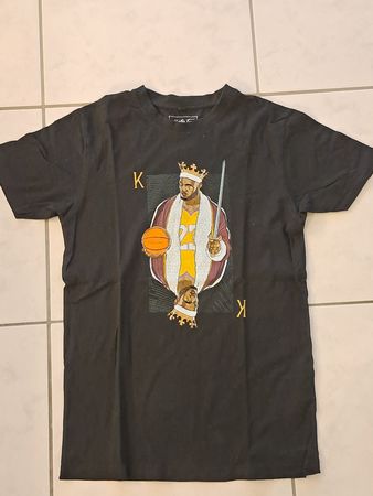 Cooles T-Shirt von Mister Tee Gr. M