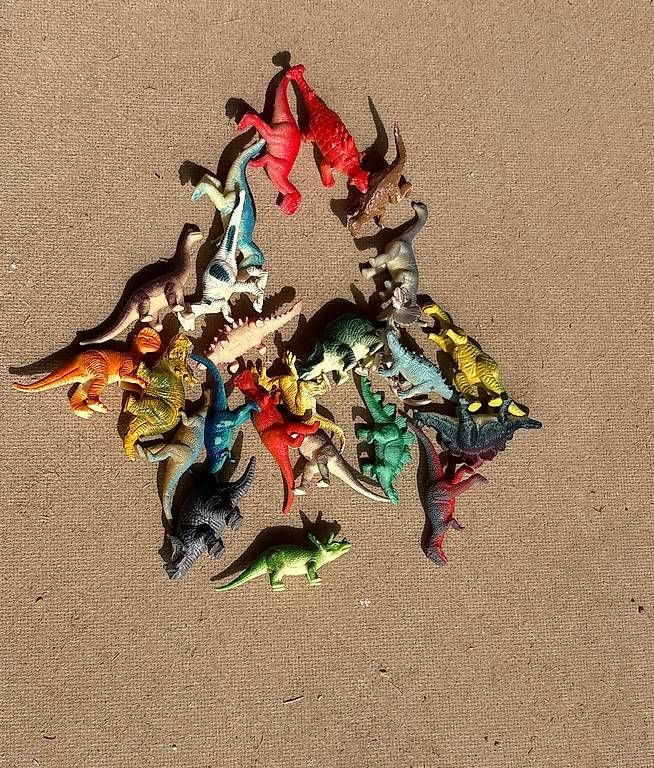 Jouets: Jouet dinosaure  – D'occasion à Les Genevez JU par mat_9kr6