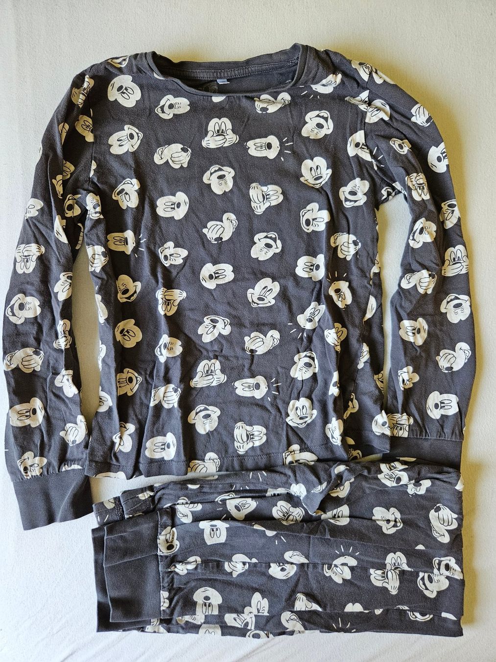 Disney Pyjamas & Ähnliches: Langarm Pyjama Gr. 146 C&A Mickey Mouse – Gebraucht aus Unterengstringen von saraman