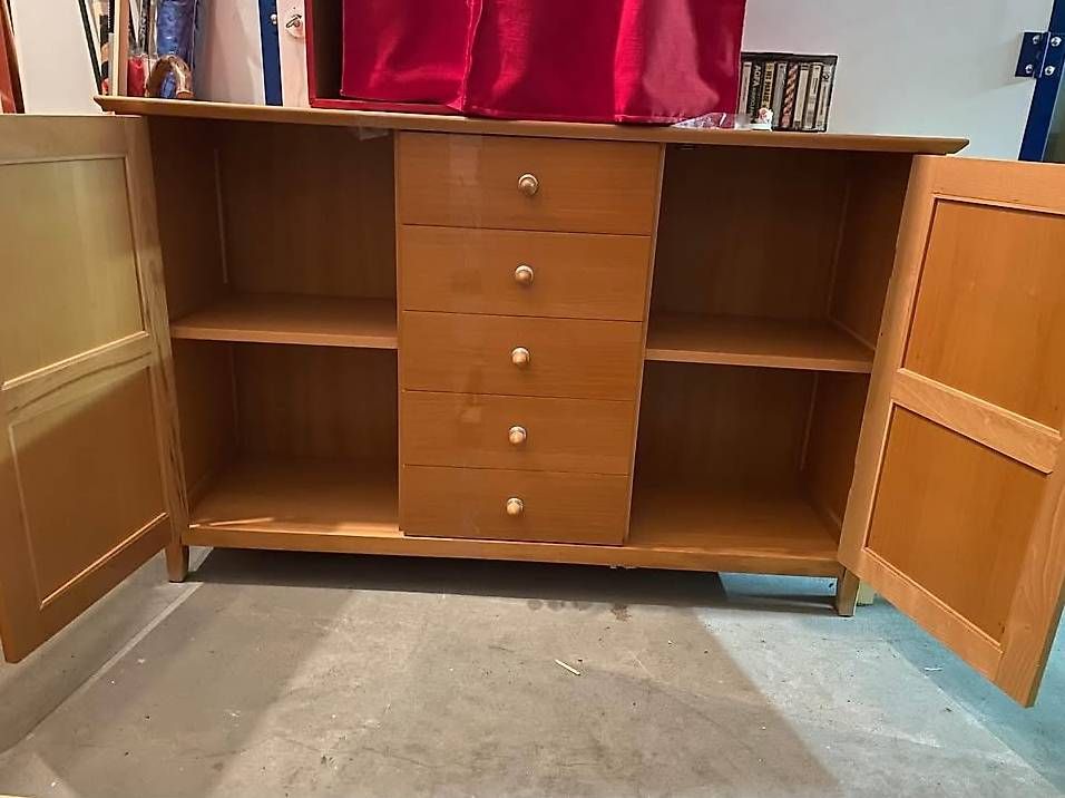 Cassettiere: Sideboard / Kommode – Usato da Murten venduto da Livingstone 1