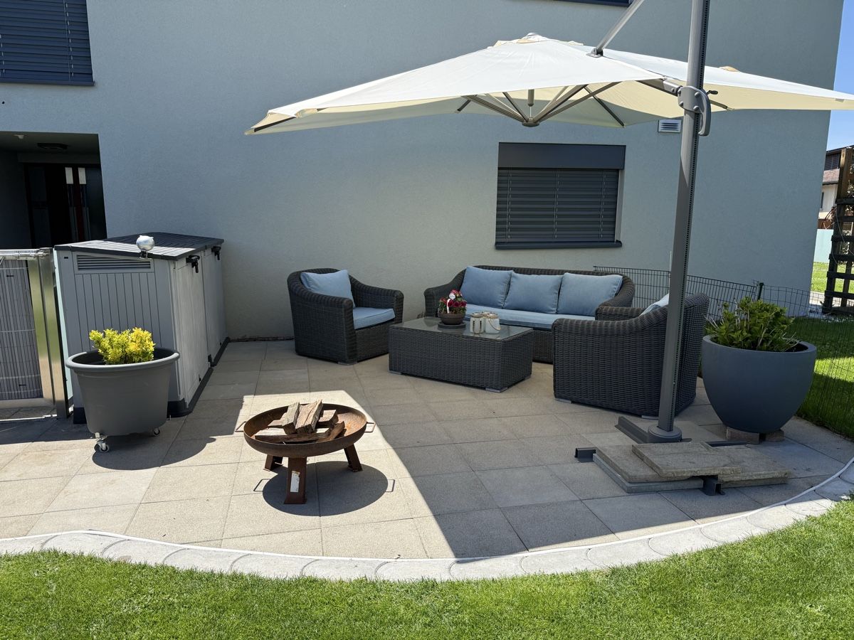 Sofas: Gartenloungemöbel Polyrattan grau 4-teilig gebraucht – D'occasion à Gunzgen par Fra1990 2