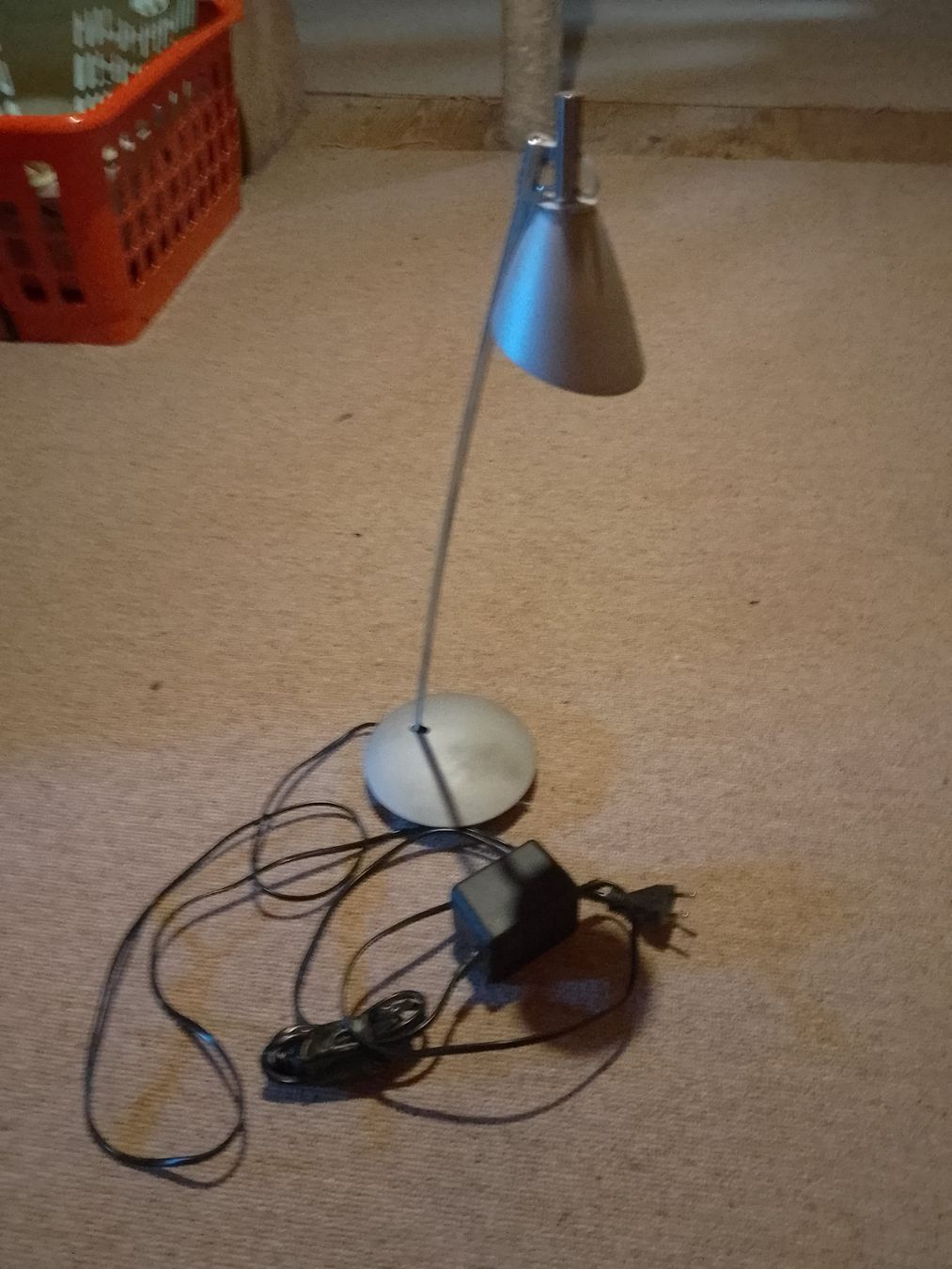 Lampade: Tischlampe mit 2 Ersatzbirnchen – Usato da Weinfelden venduto da PaterPio1968