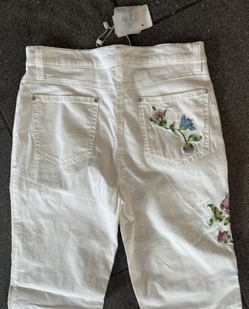 Elégance-Jeans, weiss mit Blumen bestickt, Gr. 36 nagelneu