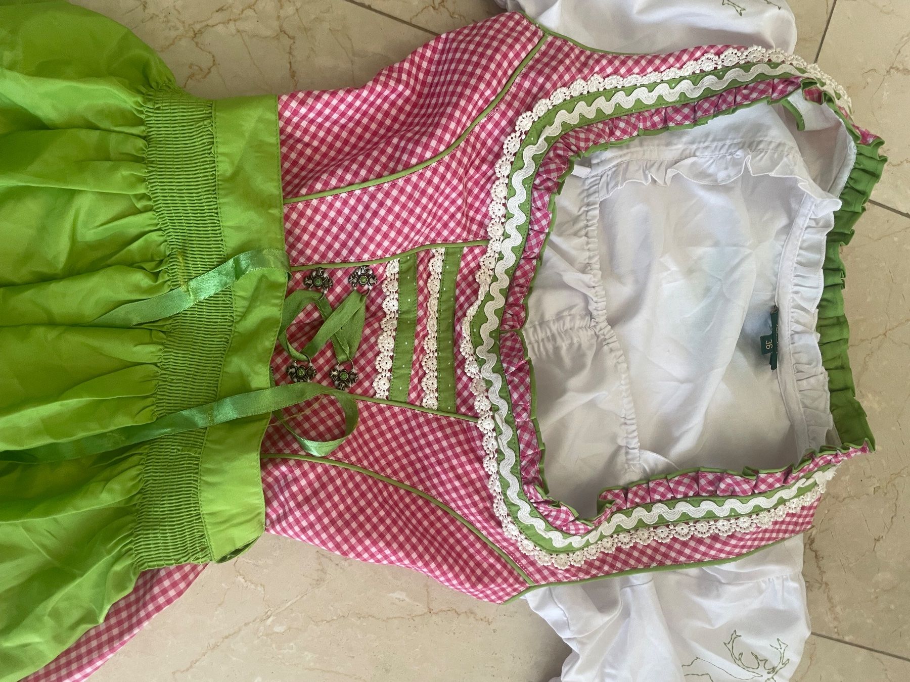 Vestiti: Wiesenkönig Damen Dirndl inkl Bluse – Nuovo (secondo la descrizione) da Flüelen venduto da AU10 1