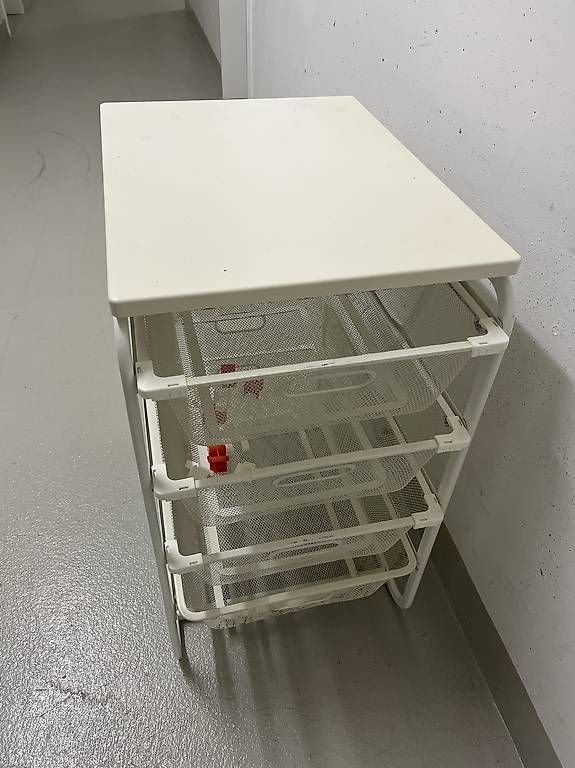 Ikea Scaffali: Ikea Algot Regal weiss – Usato da Zug venduto da Madize 2
