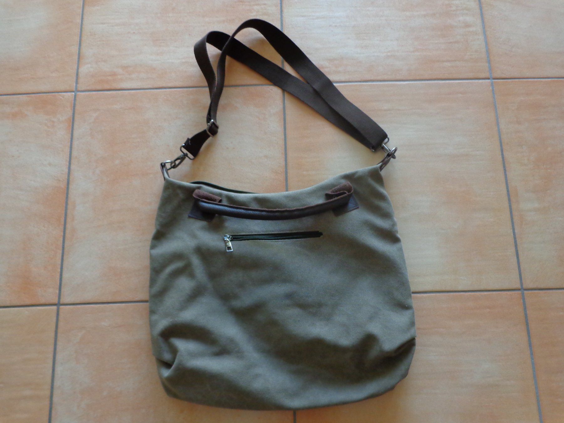 Taschen für Damen: Grand sac neuf kaki – Neu und originalverpackt aus St-Blaise von endora63 2