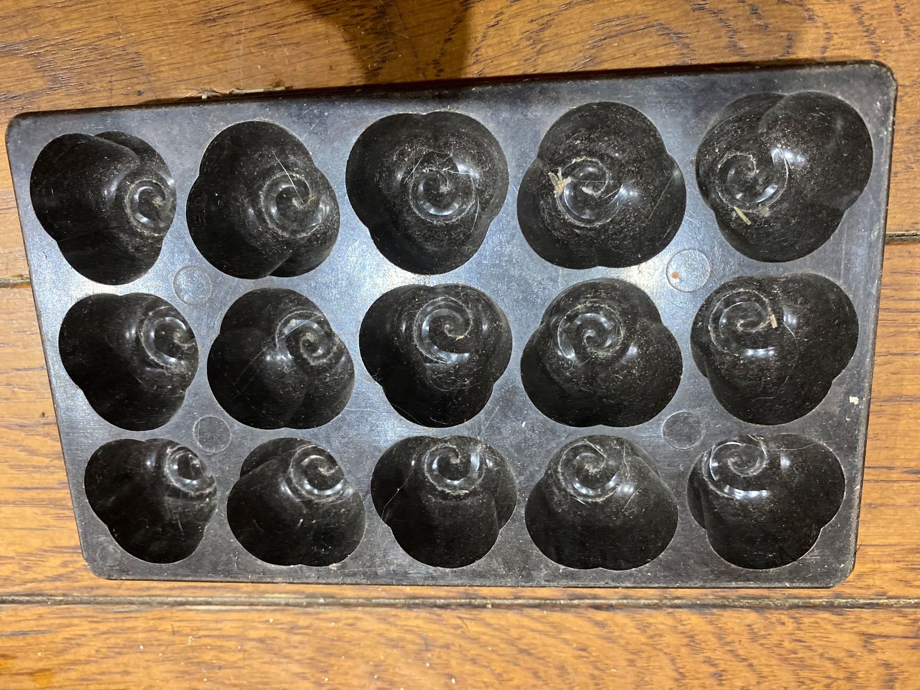 Backformen: Moule chocolat schokoladenform Bakélite praline – Gebraucht aus Lajoux JU von Briard0