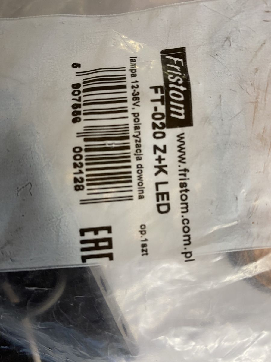 Alle Ersatzteile: Seitenlampen Positionsleuchten 12V / 24V – Neu und originalverpackt aus Marthalen von ml740 4