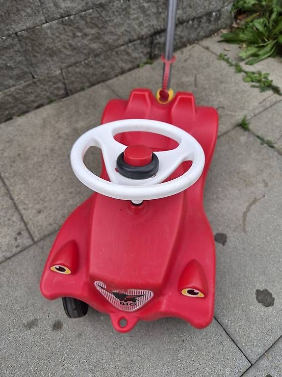Véhicules pour enfants: Rotes BIG Bobby Car mit Schiebestange – D'occasion à Melchnau par Rhabarber_98 1