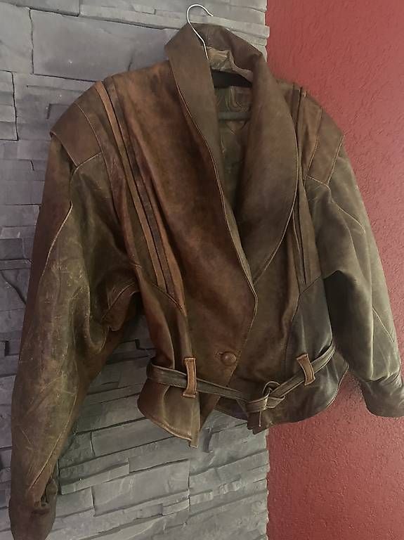 Giacche: Blouson cuir – Usato da Le Noirmont venduto da Leszukis