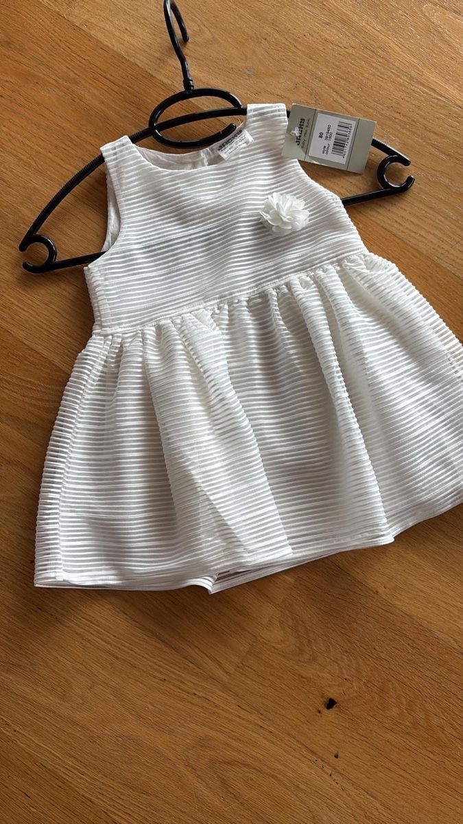 Robes et jupes: Hochzeits Kleid Mädchen Grösse 80 – Neuf (Voir description) à Kaltbach par gut87
