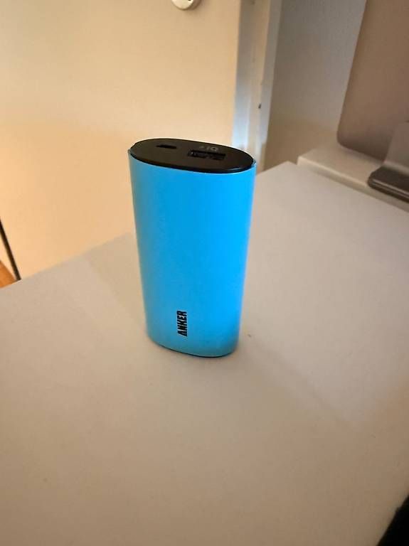 Batterie: Vendo batteria esterna Anker – Usato da Lugano venduto da cyr_txf8