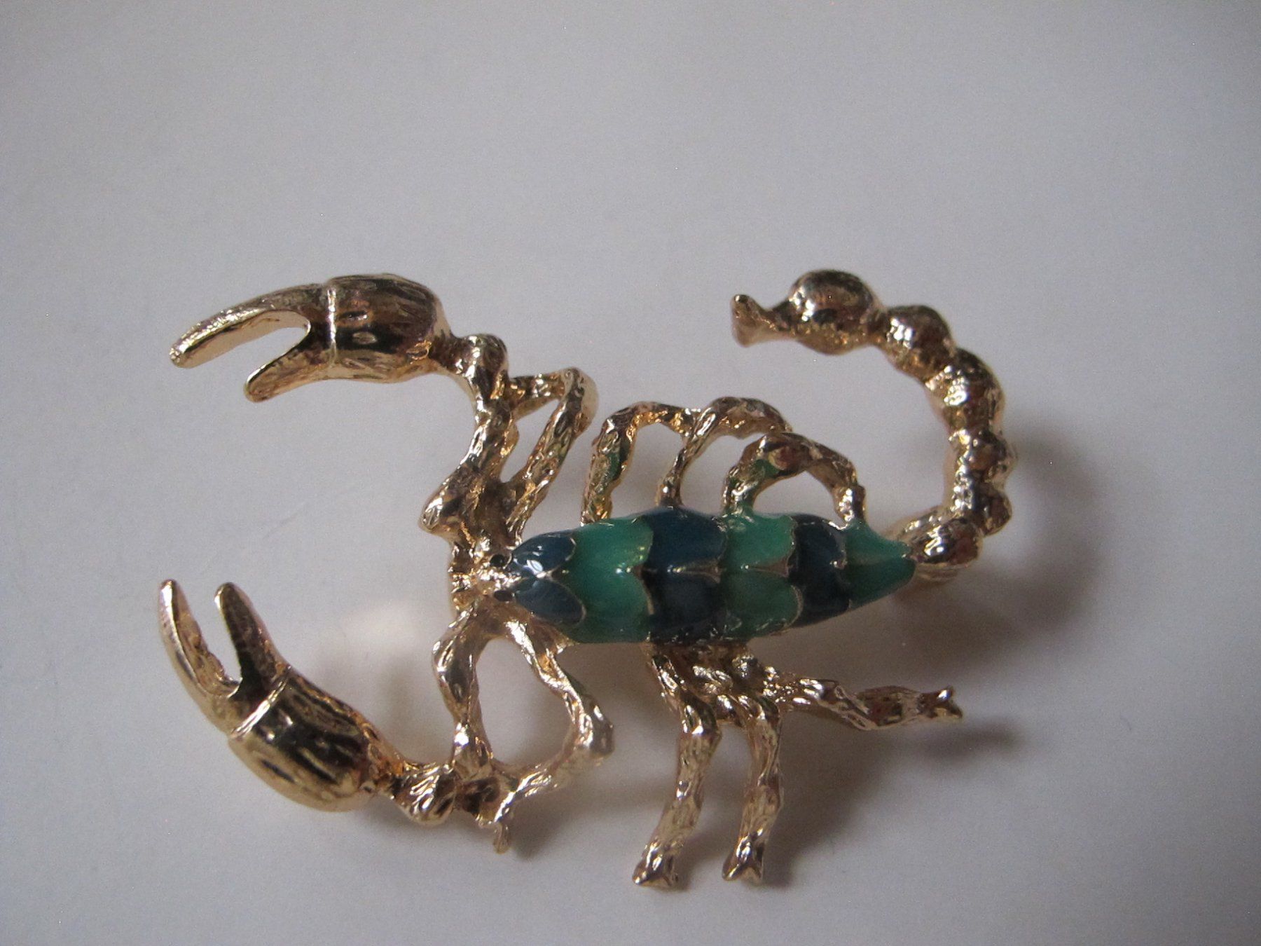 Broschen & Nadeln: Skorpion Brosche Emaille grün blau – Neu (gemäss Beschreibung) aus Löhningen von Chimae67 1