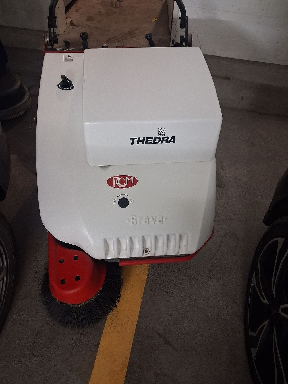 Altro in Apparecchi per la pulizia: kehrmaschine  thedra – Usato da Wohlen AG venduto da ang_xy8w 4