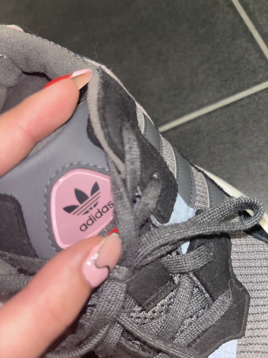 Scarpe da donna: Adidas Schuhe 36 2/6 – Usato da Zofingen venduto da dar_ff5f 2