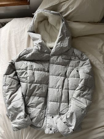 Winterjacke mit Kapuze, Grau, Gefüttert - Top Zustand!