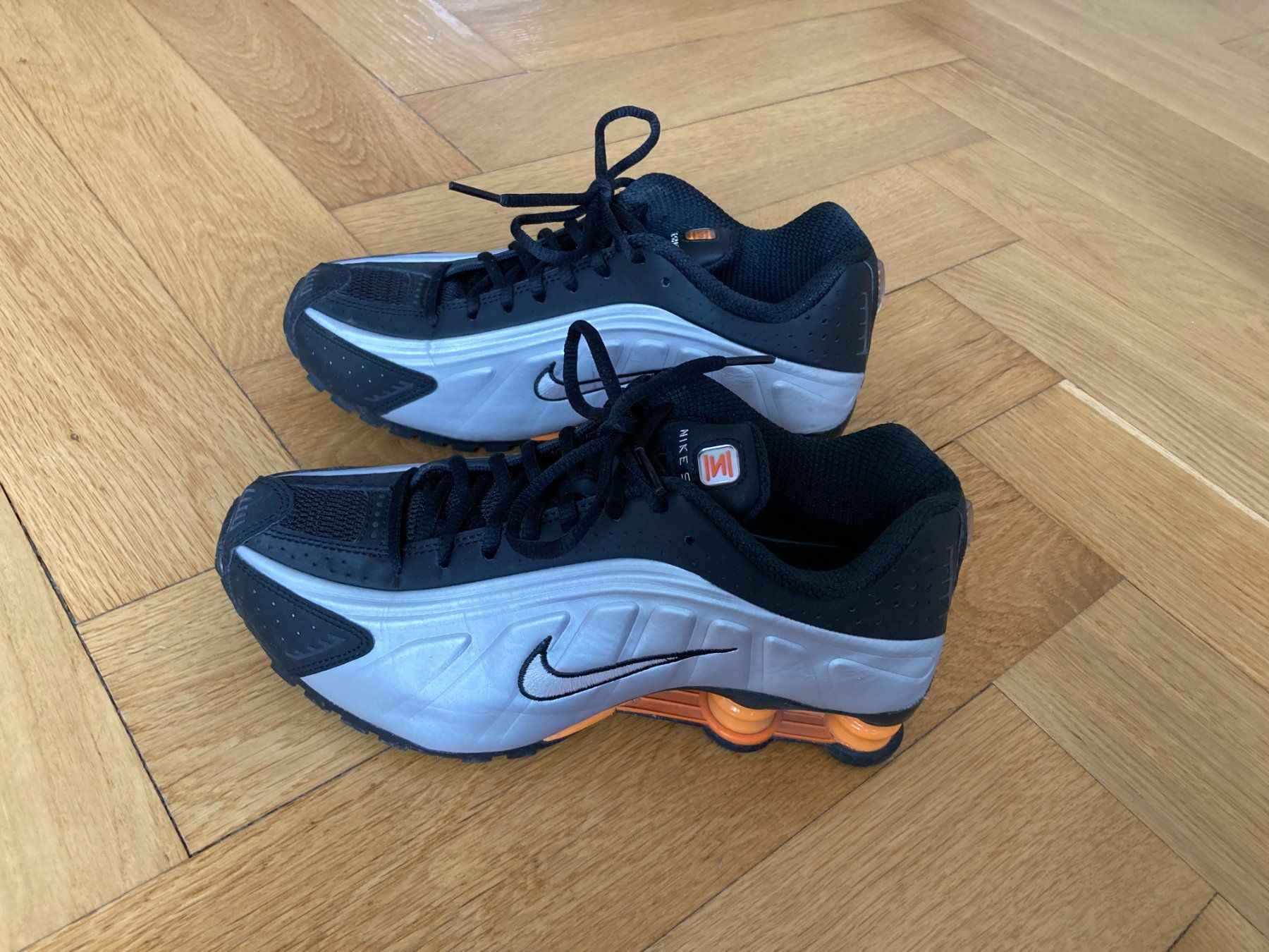 Nike Damenschuhe: Nike Shox R4 – Gebraucht aus Biel/Bienne von NoaBra 1