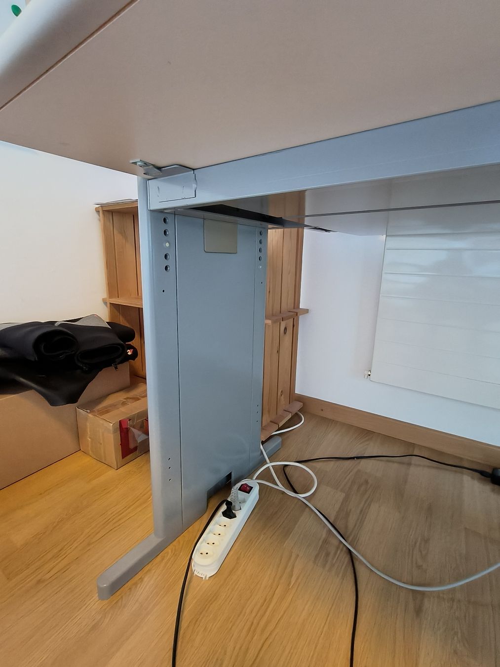 Schreibtische: Lista Schreibtisch  – Gebraucht aus Häggenschwil von daj_xr8h 5
