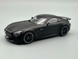 Mercedes-AMG GT-R Coupe C190 Norev 1:43 - neu OVP