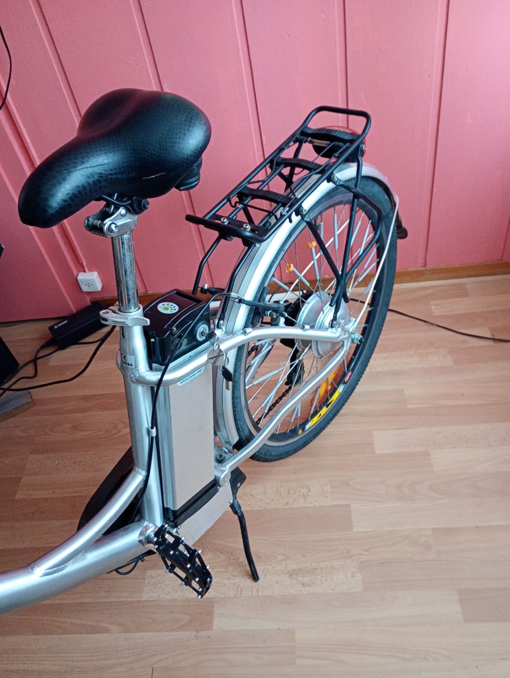 Vélos: E-Bike Damen Rad Silber   – D'occasion à Degersheim par don_bj5h 1