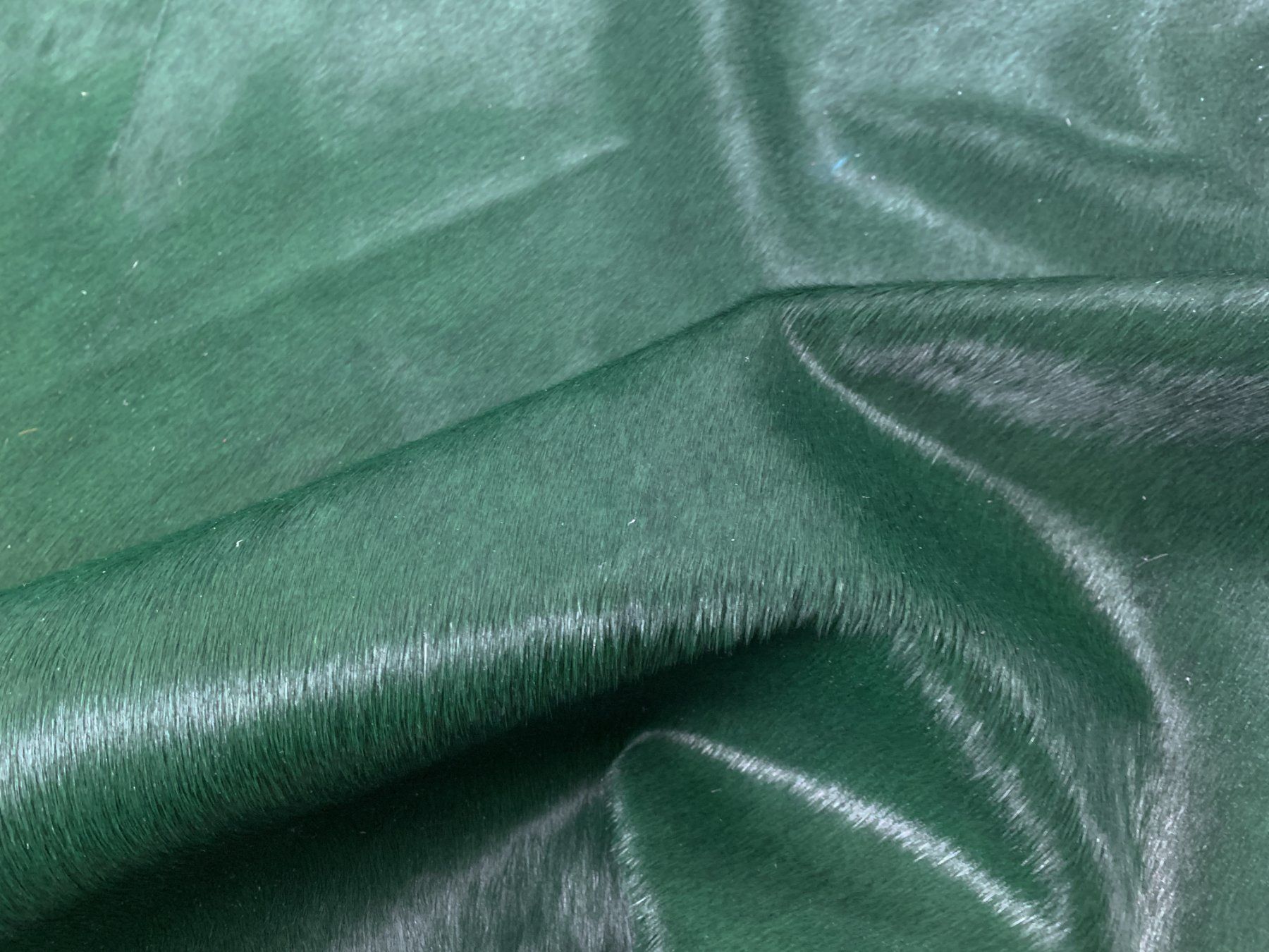 Tappeti: echtes Kuhfell Teppich Green – Nuovo e nell'imballaggio originale da Arbedo venduto da patagonialeatherrugs 1