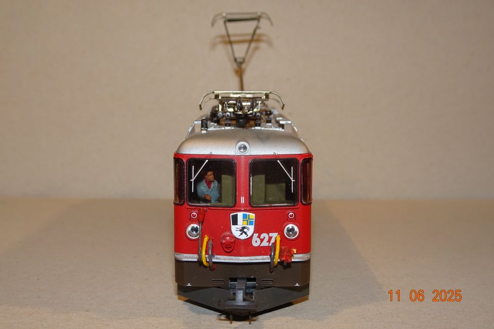 Bemo Modelleisenbahnen: 1 loc Bemo HOm RhB Ge 4/4 II Reichenau-Tamins analogique – Neu (gemäss Beschreibung) aus Thierrens von commerceanibis 3