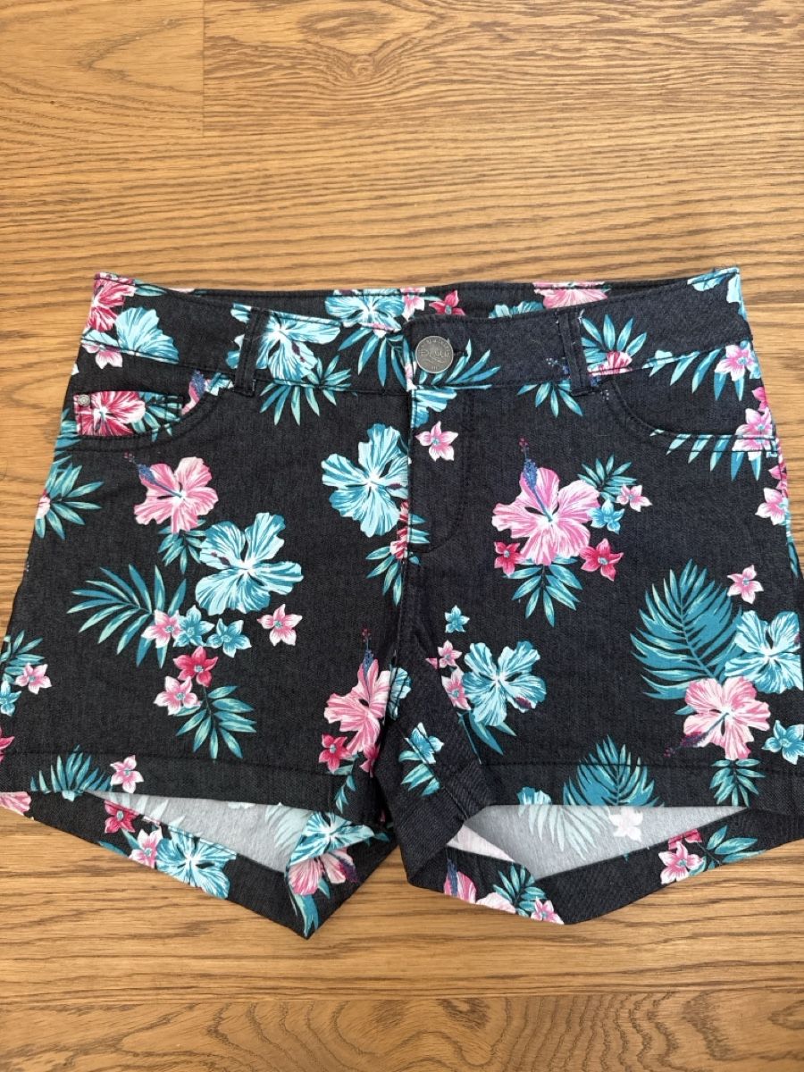 H&M Hosen: 3 paar Sommershorts – Gebraucht aus Küsnacht ZH von dps_mc9z 5
