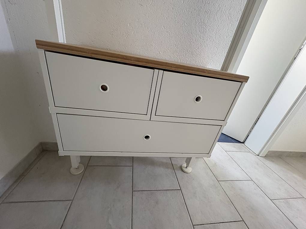 Guardaroba: Garderobe ELVARLI – Usato da Berikon venduto da Murphyslaw 3