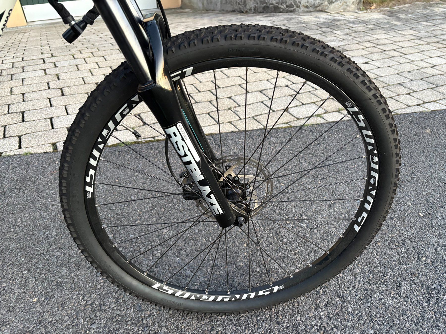 Ghost Biciclette: GHOST Lanao 27,5" Essential - Cadre M – Usato da St-Légier-Chiésaz venduto da avernez 4