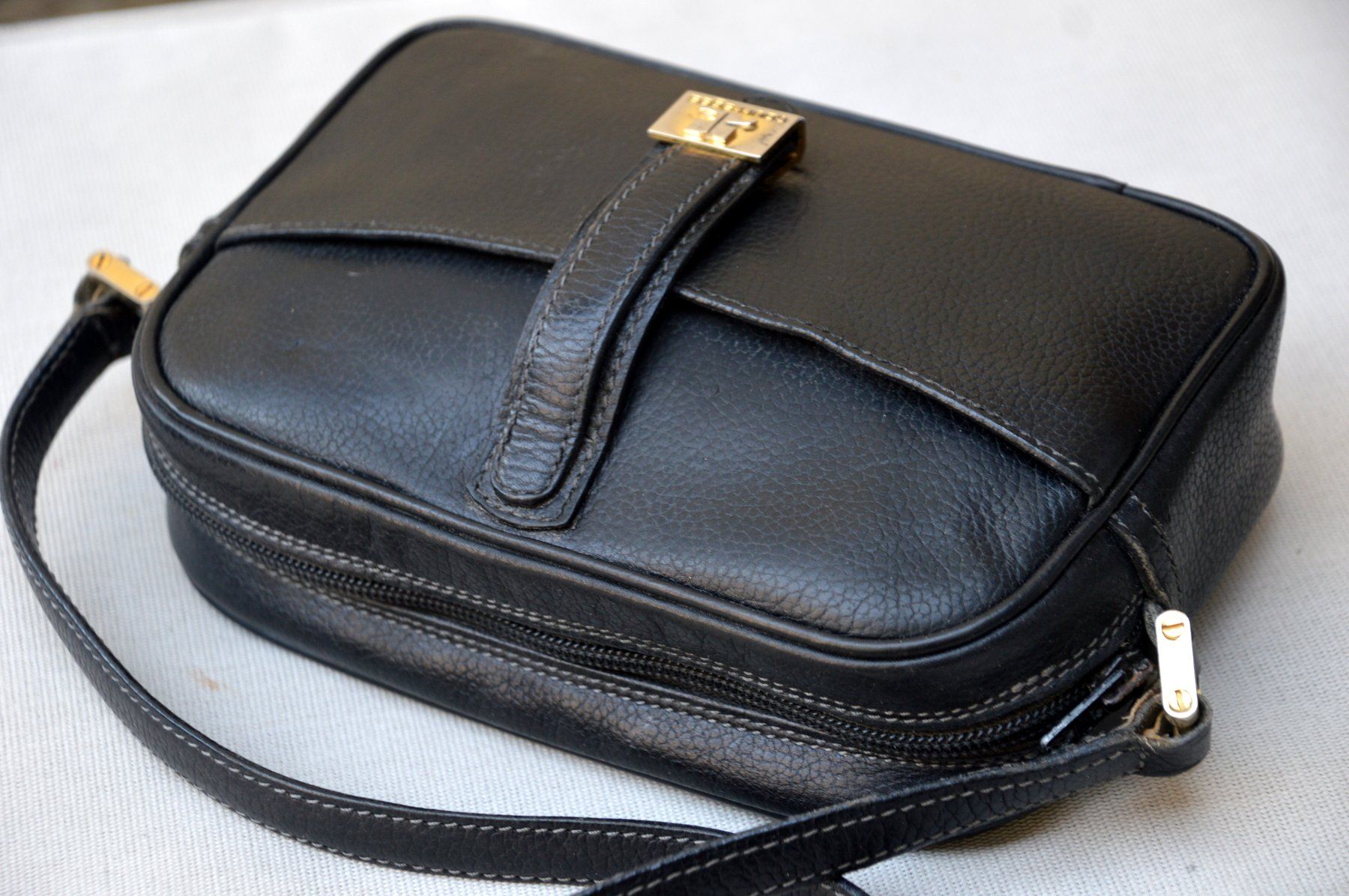 Borse da donna: Tasche Courrèges sac Vintage – Usato da Collonges venduto da arashee 9