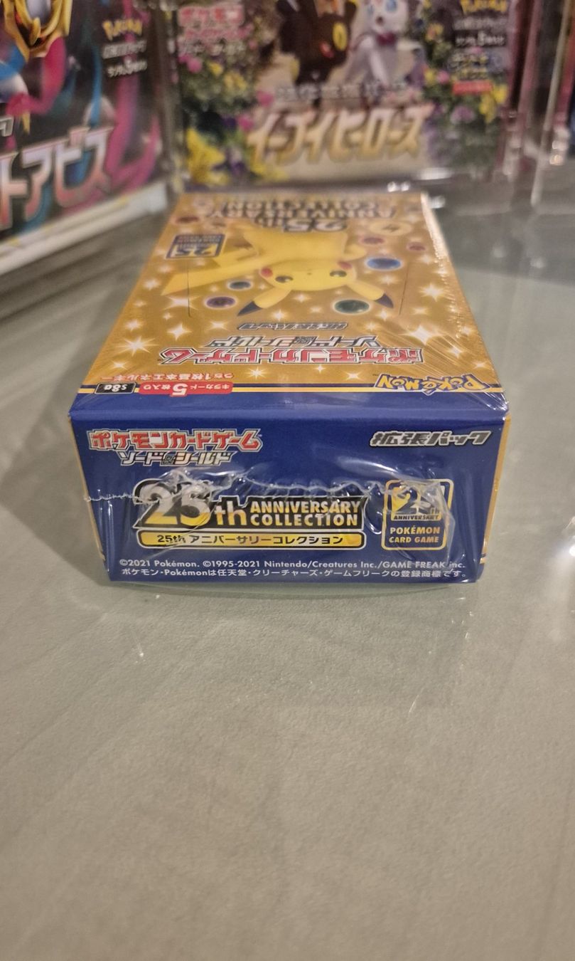 Pokémon Sammelbilder & Trading cards: Pokémon Display 25th Anniversary  S8a Japanisch 2021 – Neu (gemäss Beschreibung) aus Aesch BL von bigboystoy 3