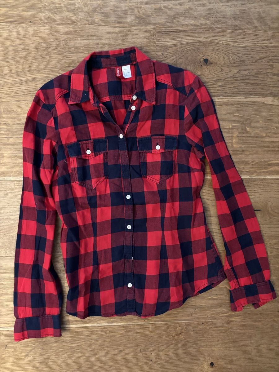 H&M Chemisiers: Damen Hemd kariert – D'occasion à Würenlos par Ashley24