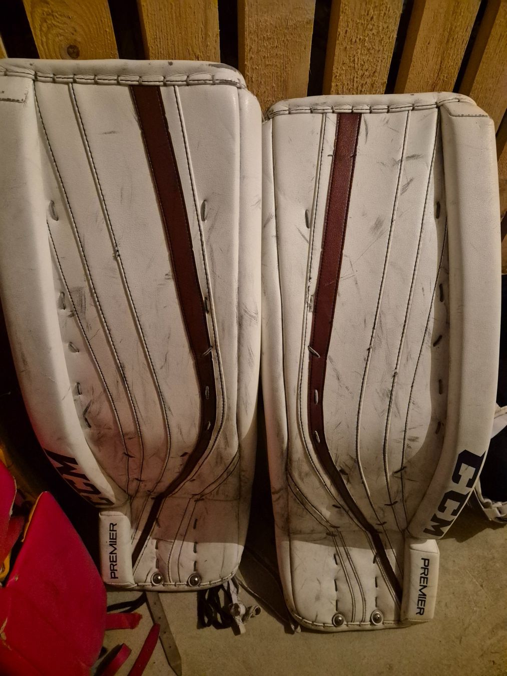 Ccm Protezioni & Imbottiture: Goalie Schoner – Usato da Bowil venduto da Pascal.riffersegg31