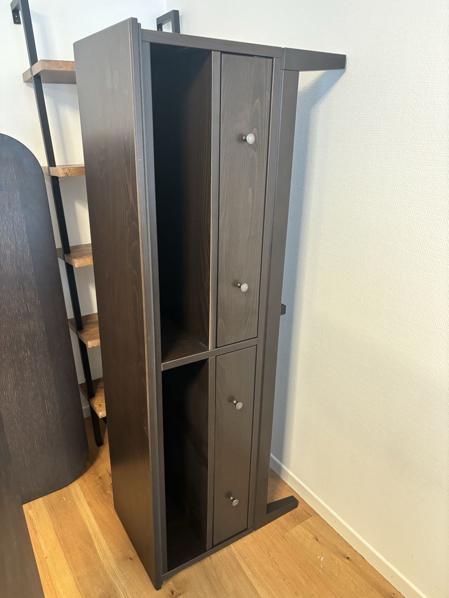 Ikea Mobili TV: Ikea Idanäs TV Bank – Usato da Hünenberg See venduto da Jji