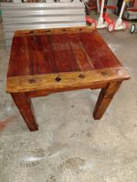 Petite table basse en bois dur