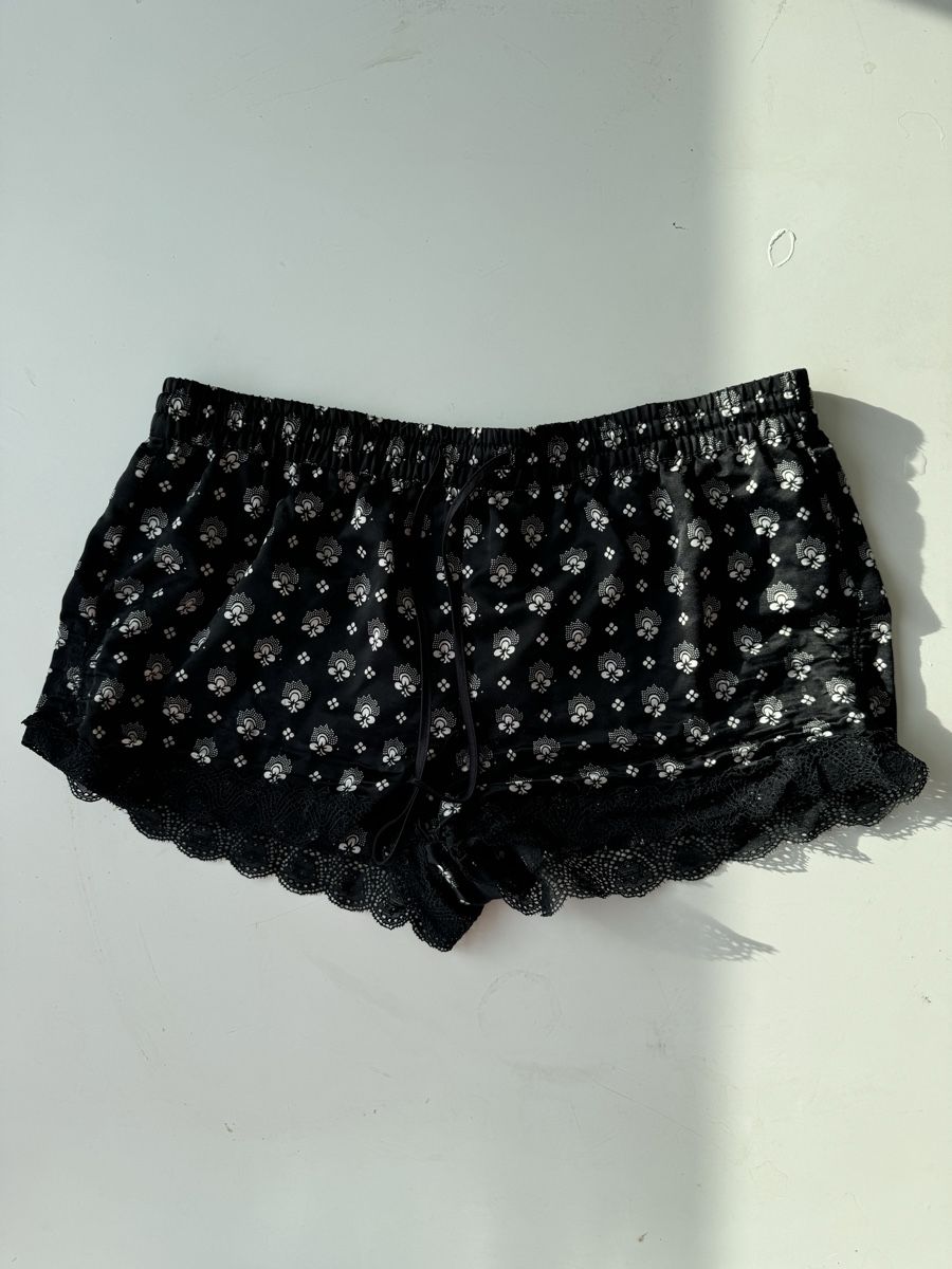 Pyjamas: spitzen pyjama hose / lace pyjama pants – Gebraucht aus Zürich von forestF4iry
