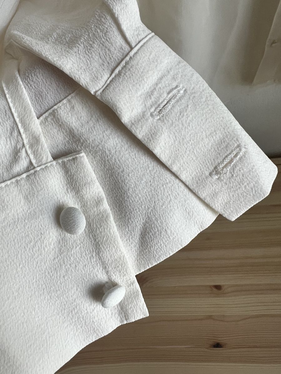 Sezane Camicette: Sezane 100% silk blouse in Ecru- size 36 – Usato da Zug venduto da Marigabrielle 4