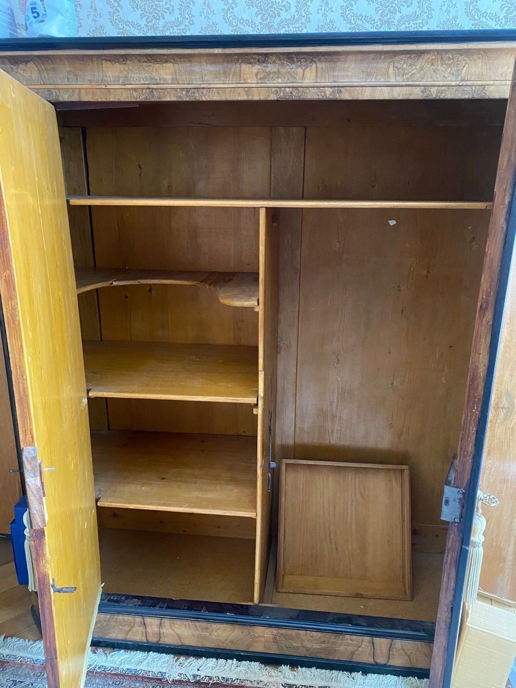 Armadi: Schrank aus Holz – Usato da Wil SG venduto da nat_g5tn 2
