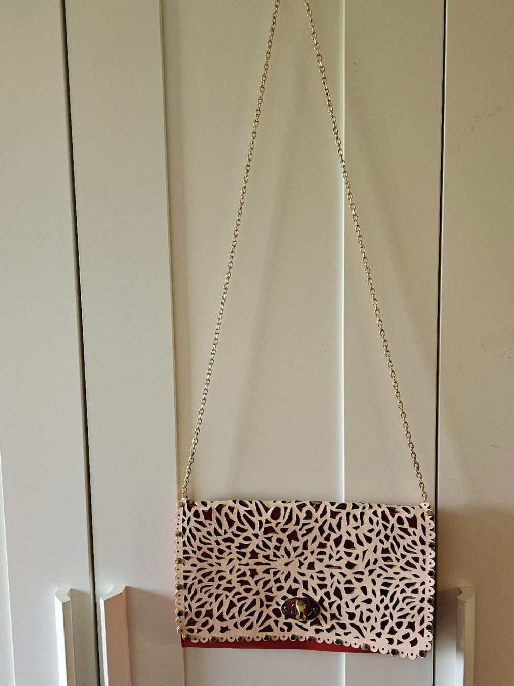 Borse da donna: Umhängetäschchen/Clutch mit Kette – Usato da Münchenbuchsee venduto da babilibern 2