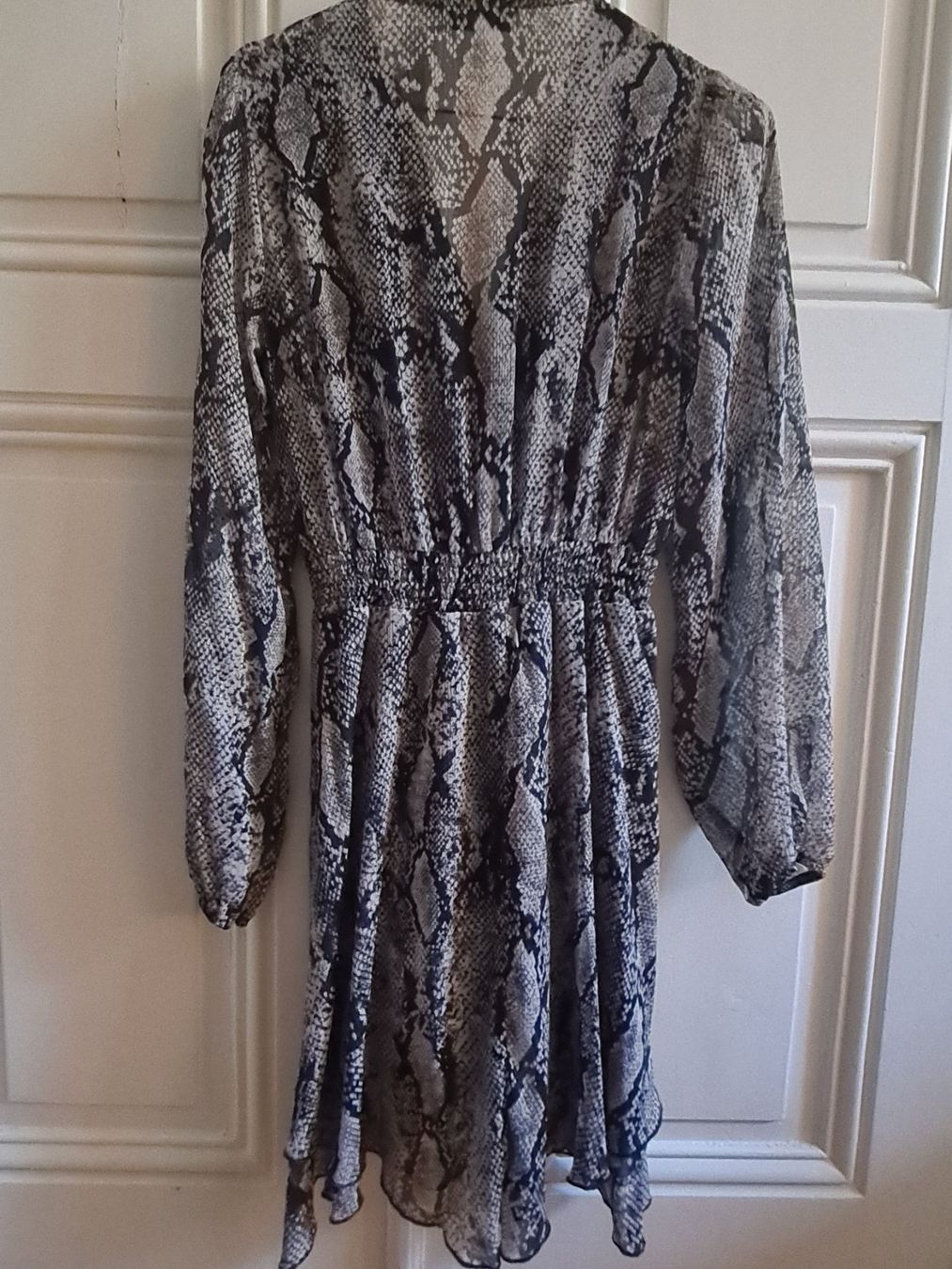 Morgan Vestiti: Robe Morgan motif serpent noir/gris T34 – Usato da Genève venduto da Tresor305 2
