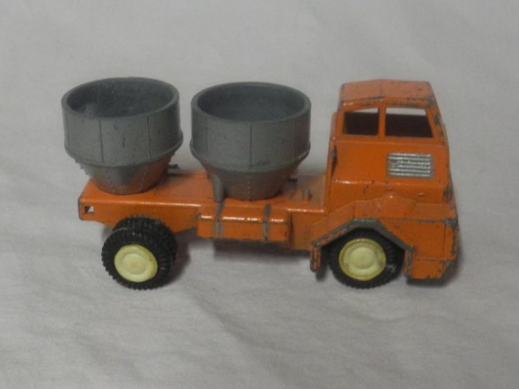 Gama Modellini d'auto: GAMA  ALTER LKW  ERSATZTEILSPENDER – Usato da Gurtnellen venduto da Murmeli99 3