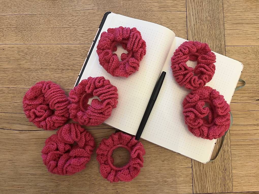 Accessori per capelli: 7 pinke Polterabend-Scrunchies – Usato da Luzern venduto da Elsa.Schweiz