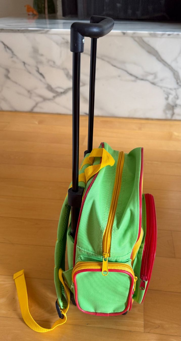 Disney Sacs à dos: Kinderrucksack mit Rollen Winnie Pooh – D'occasion à Luzern par isa_27cg 2