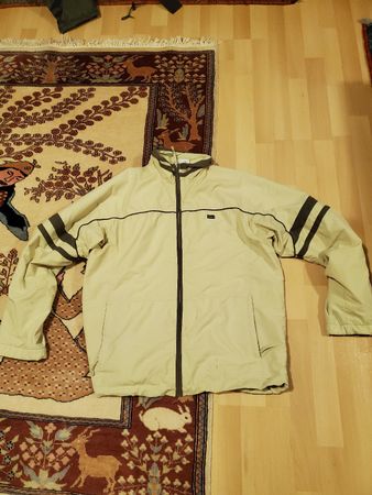 Ein wirklich seltener asics Windjacke