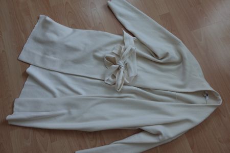 UNIQLO | Jacke / Mantel in Creme