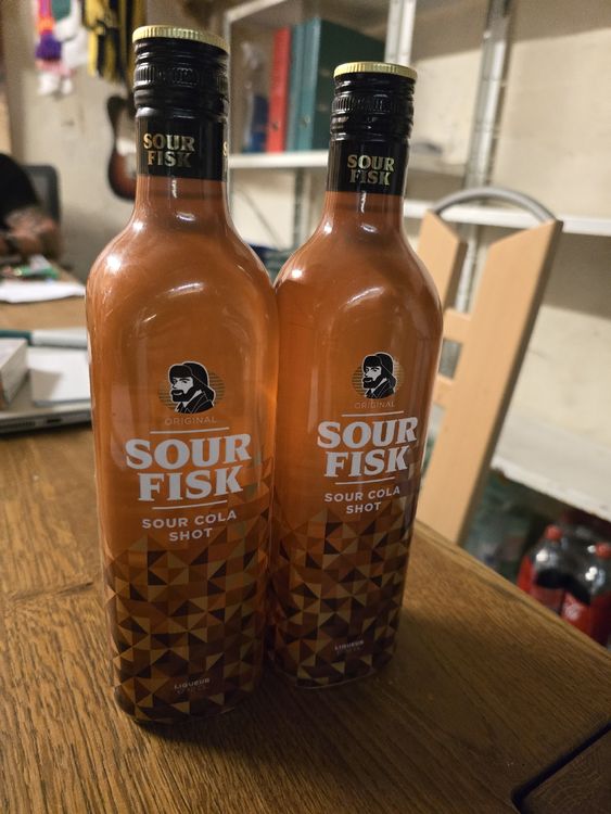 2 Flaschen Sour Fisk Cola Shot Likör Original (Neu und originalverpackt ...