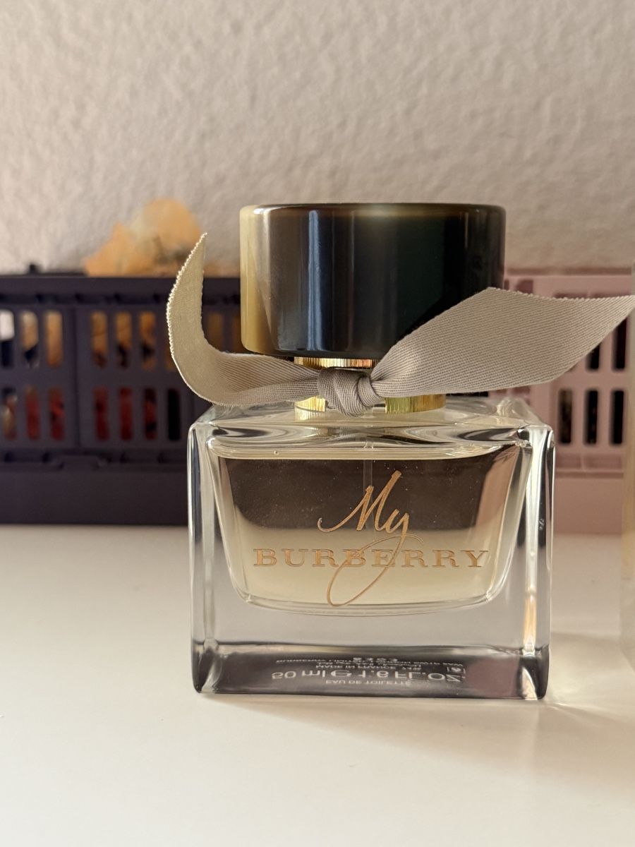 Burberry Parfums & Eau de Toilette: Burberry Parfüm (2x) – D'occasion à Schmerikon par 80zz08 1