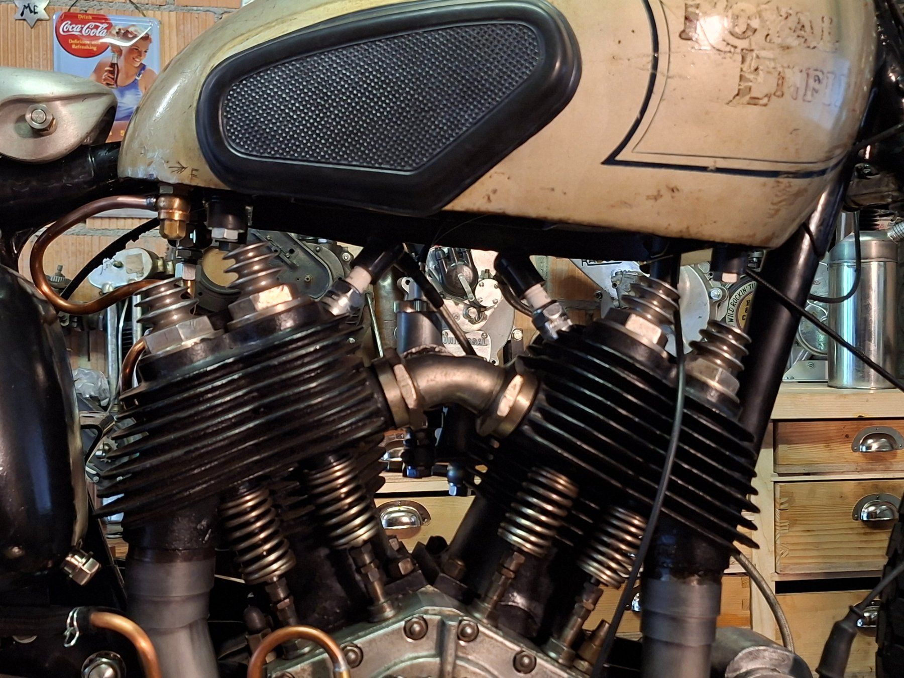 Royal Enfield Strada: Royal Enfield Model G180 1000cc V Twin – Usato da Haslen GL venduto da elrockero 2